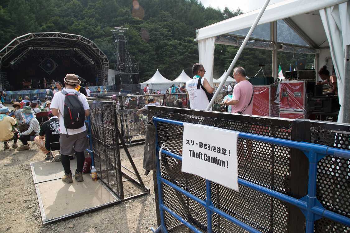 どの場所でもスリ注意の掲示は当たり前になってきました。