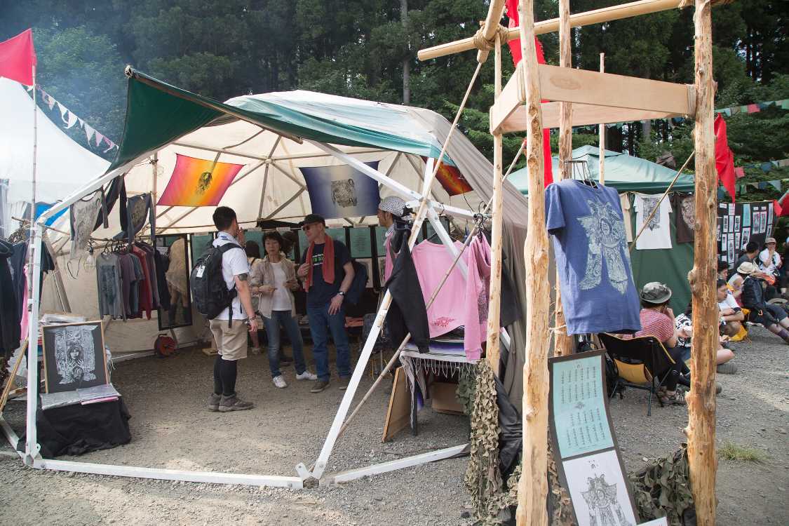 オレンジカフェにつながる導線近くにある服飾店。