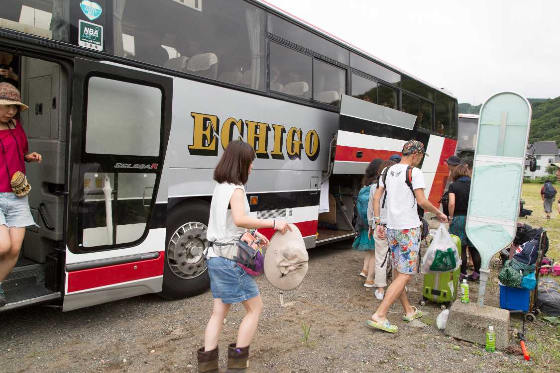 シャトルバス乗り場に到着。