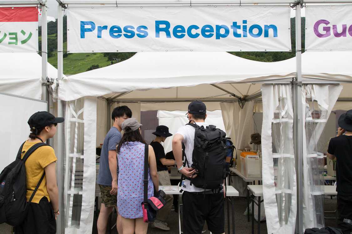 マスメディア向け受付。