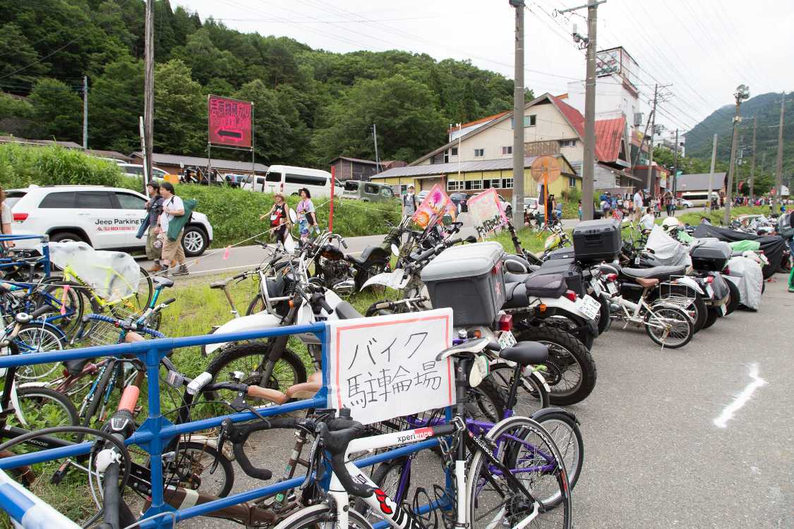 駐輪場。自転車も駐輪できます。