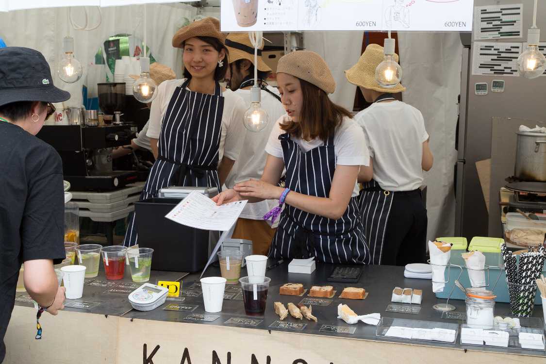 パウンドケーキ等も販売しています。