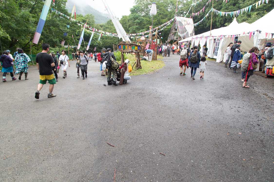 キッズランド前。