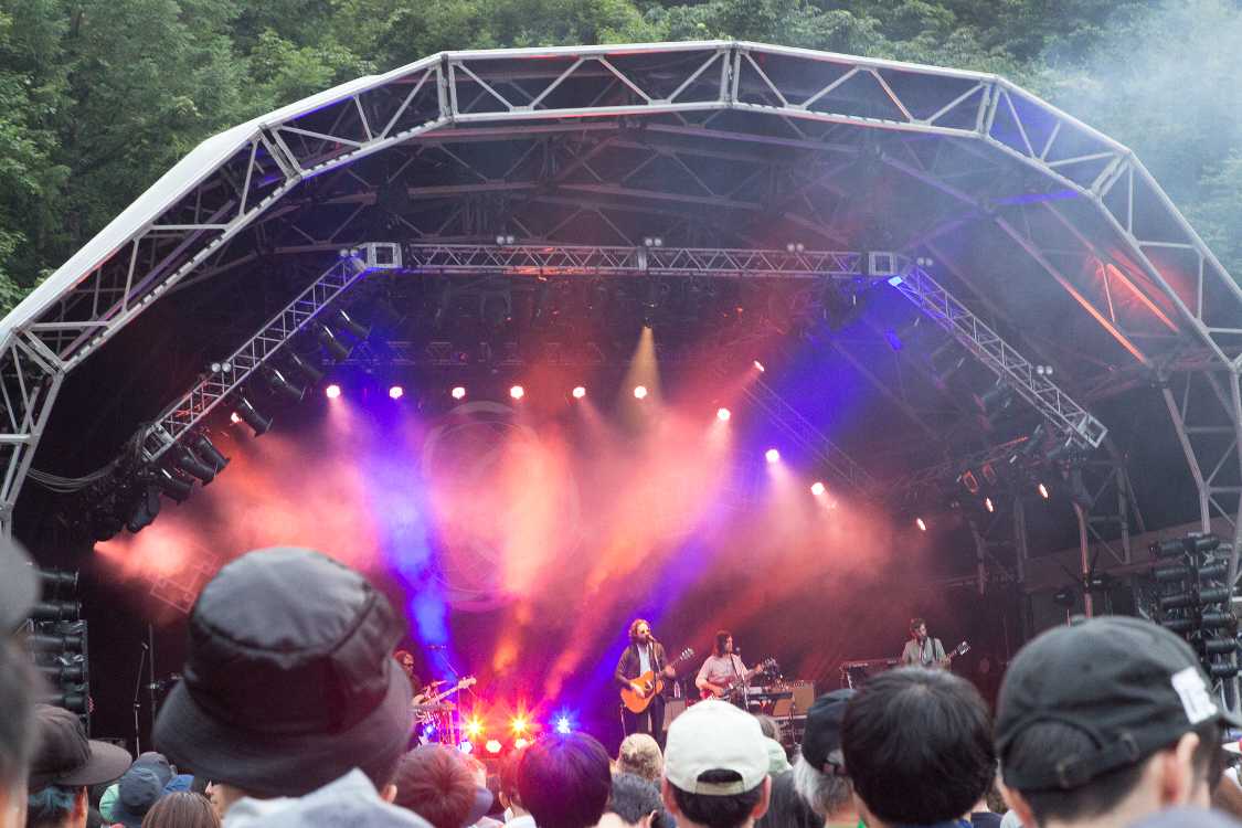 フィールド・オブ・ヘブンのステージ。例年通り。