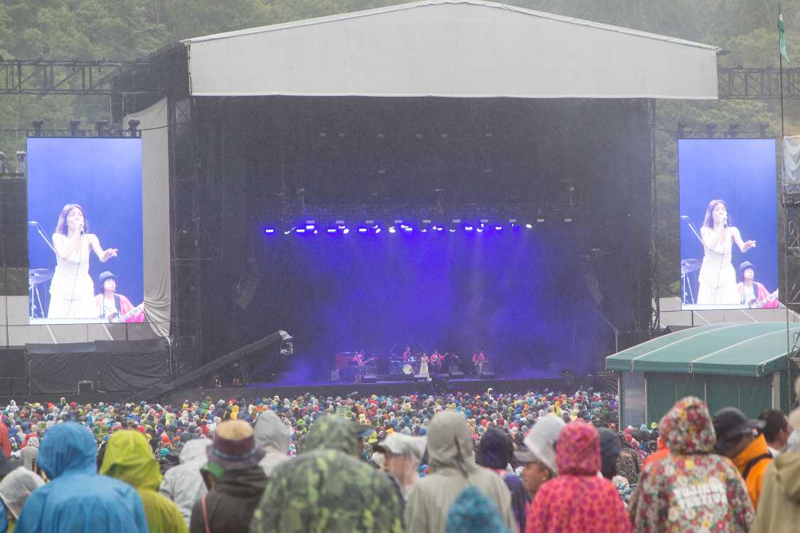 Coccoのころ。15年くらい前にエイベックスのa-nationで見た時は、当日の出演直前に発表されたシークレット出演でした。