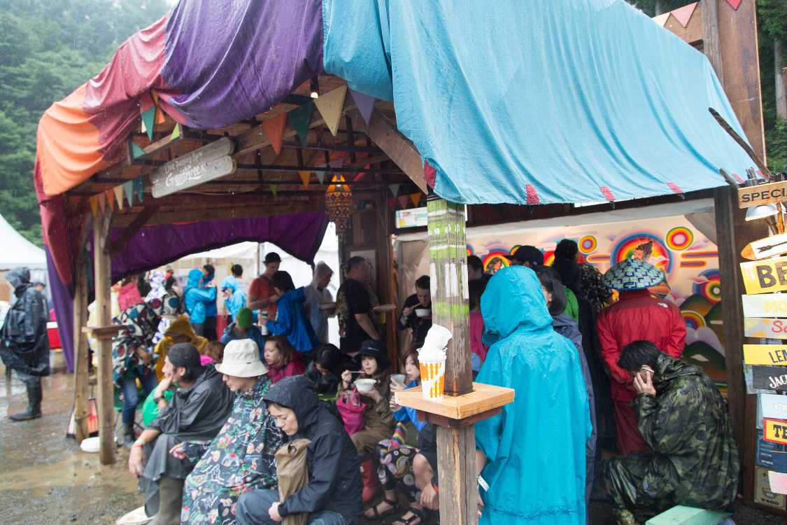 作画を公開するグラヴィティフリー。