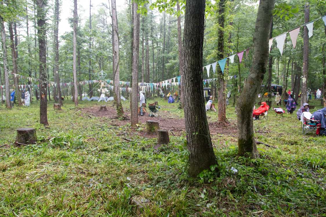 アバロンフィールドの飲食店裏付近。