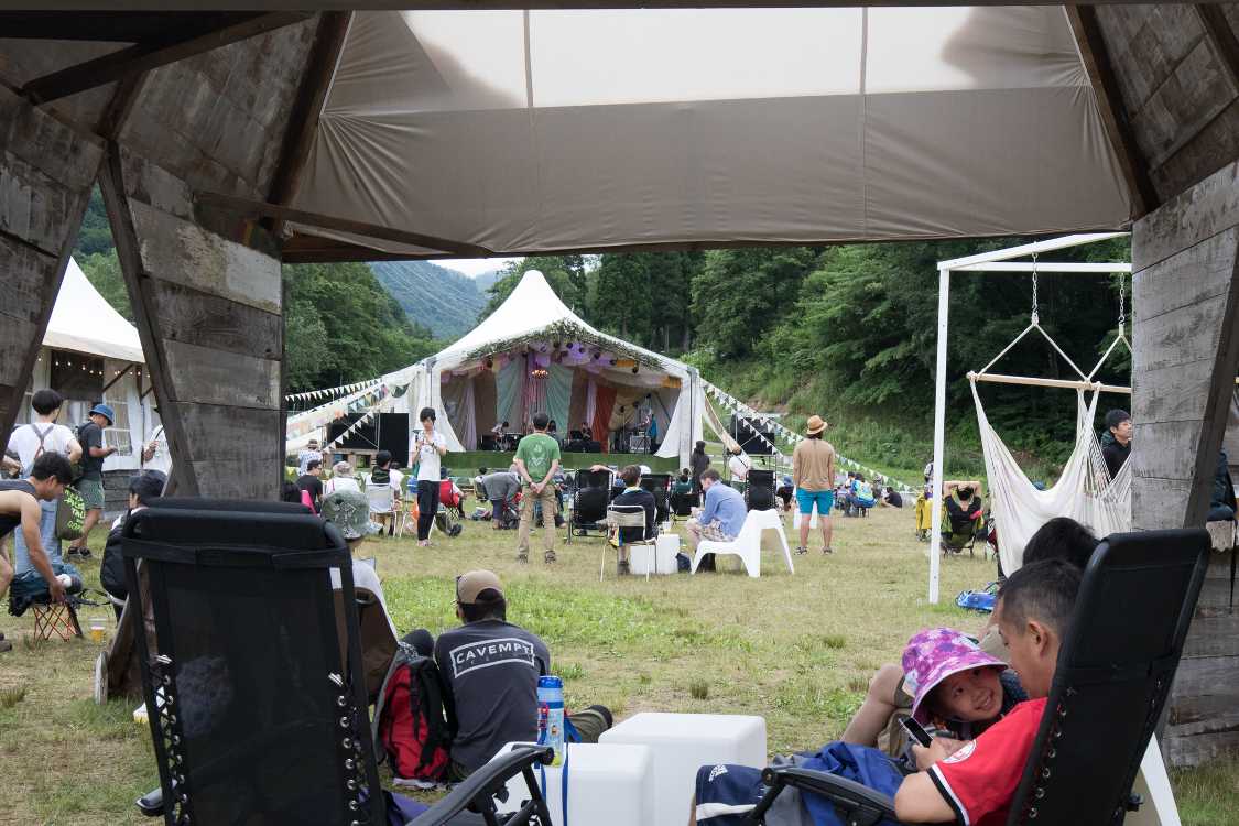 ピラミッドから。