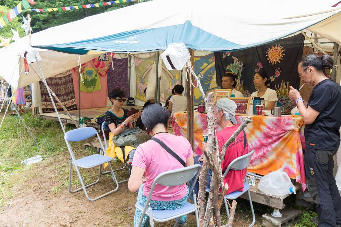 マッサージ店、蓮華堂。