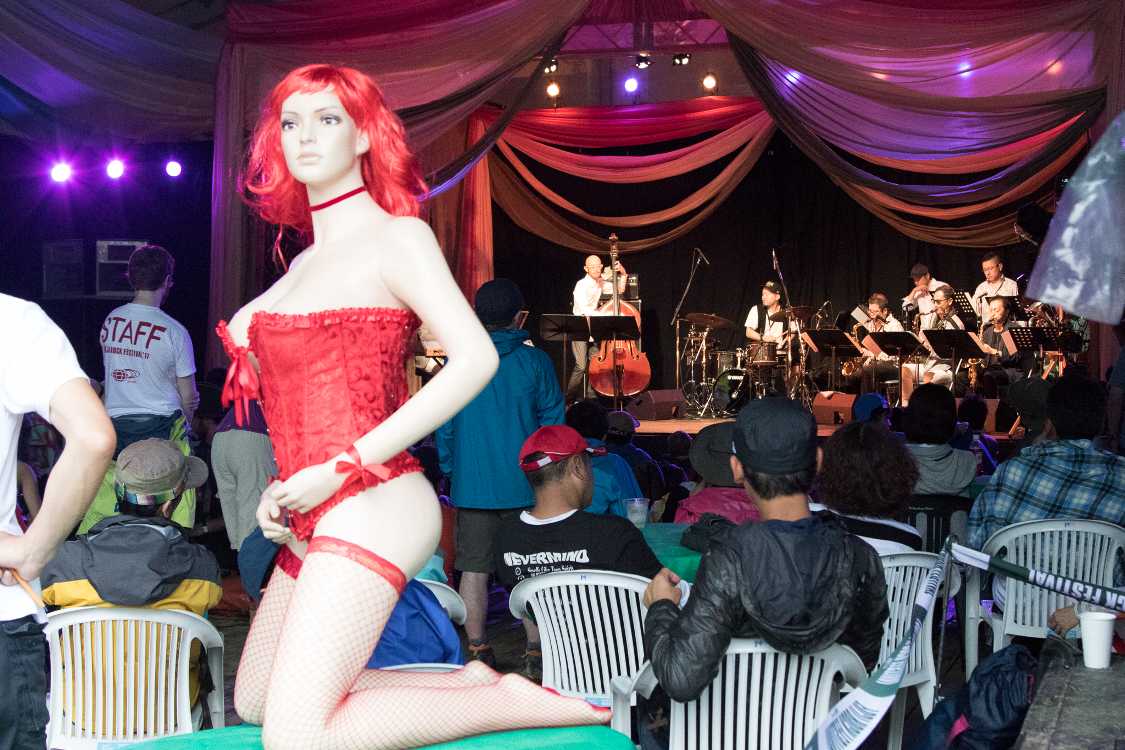 装飾も概ね同じ。