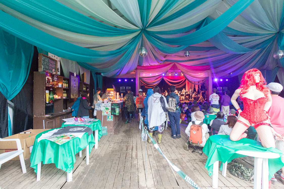 内部は概ね同じ。