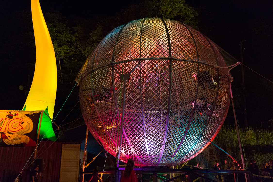 台数を増やし、4台で走行。