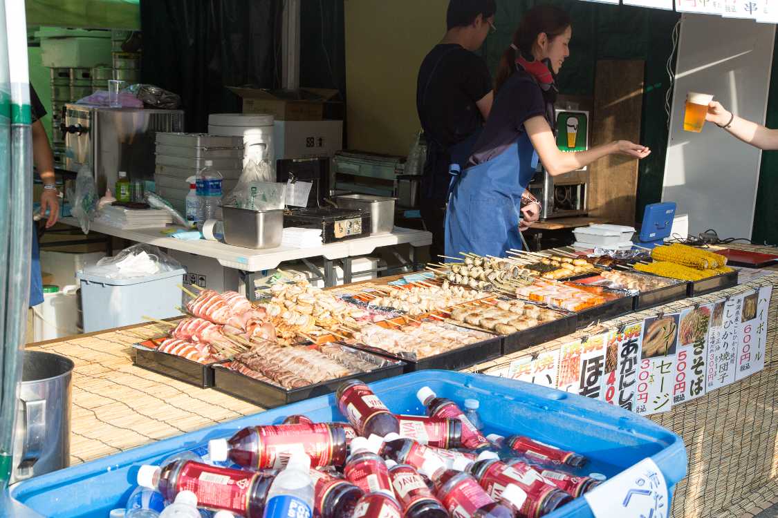 キャンプサイト、オアシスエリアにも同様の店があります。