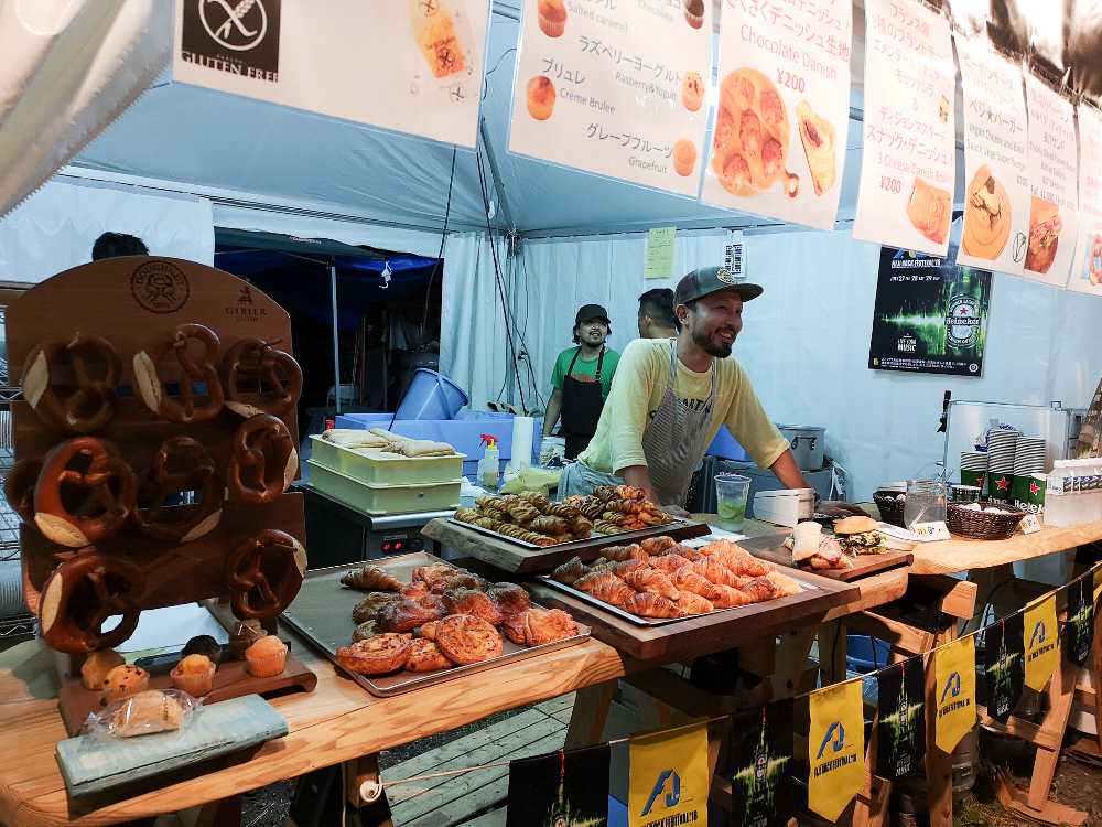 オアシスエリアでは珍しいパン屋。