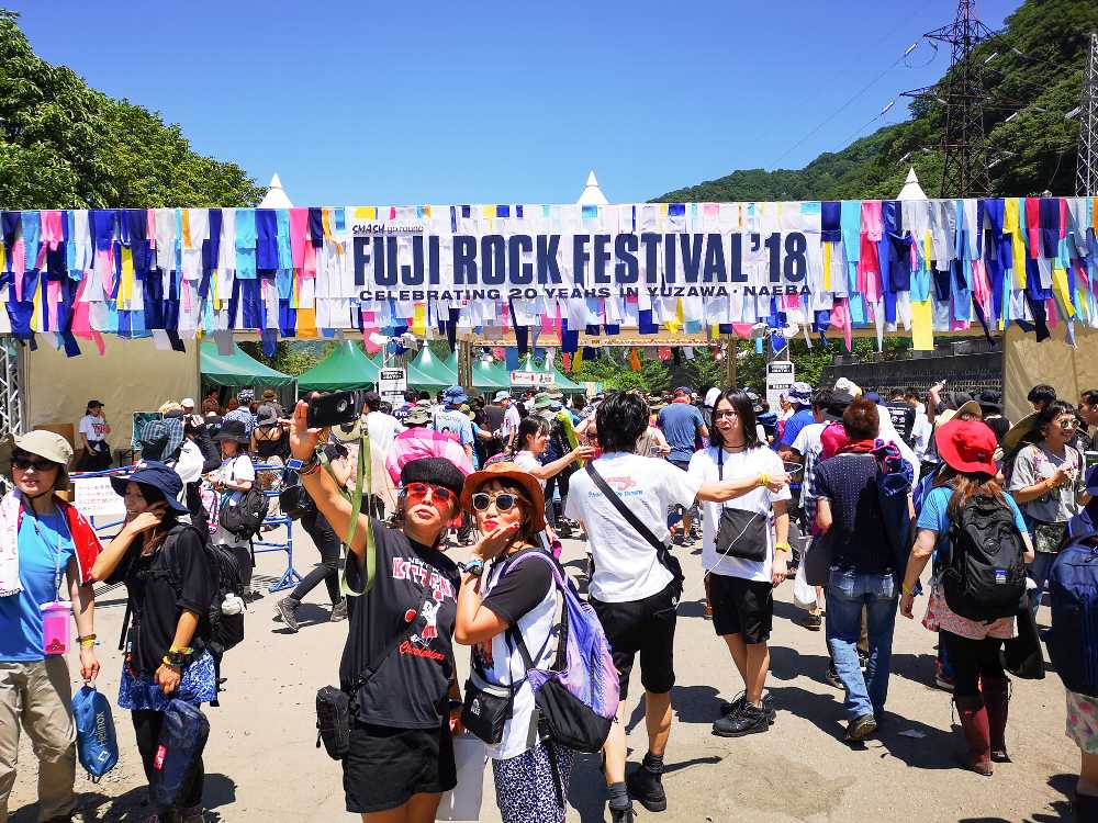 2018年は布生地でデザインしていました。