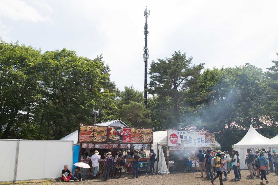 オアシスエリアの最も南にある臨時基地局。ピットーレ岩原は本格的に店舗を建てているのが分かります。