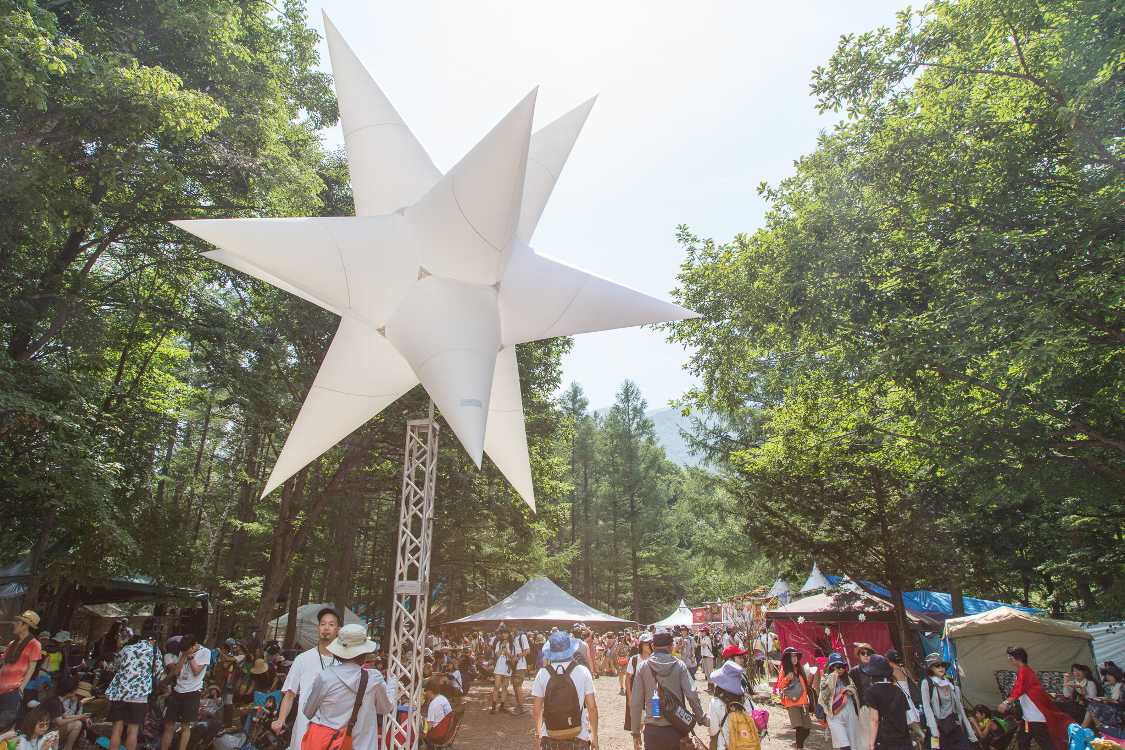 ブルーギャラクシーの入り口。かつてのワールドレストラン。