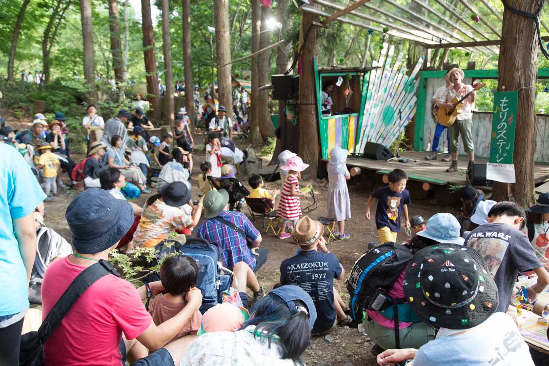 収容可能人数は多くても200人くらいか。