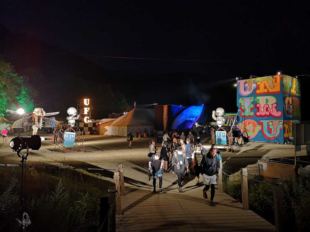 旧オレンジコートに設けられたアンフェアグラウンド。