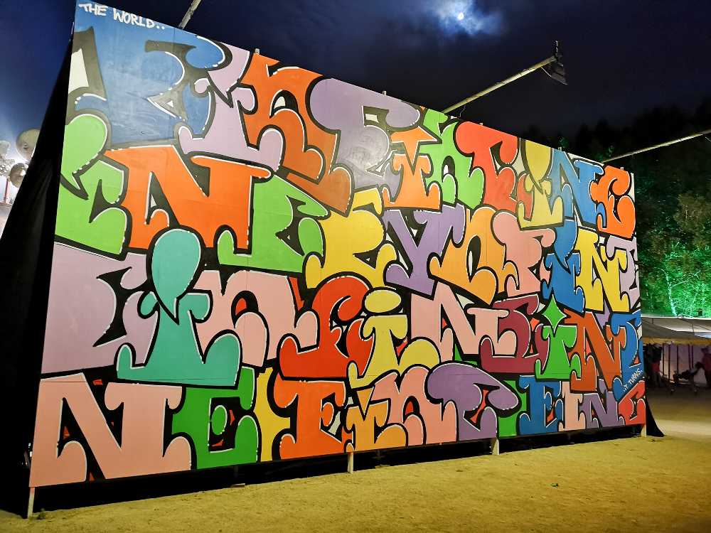 大型のパネルのみ。