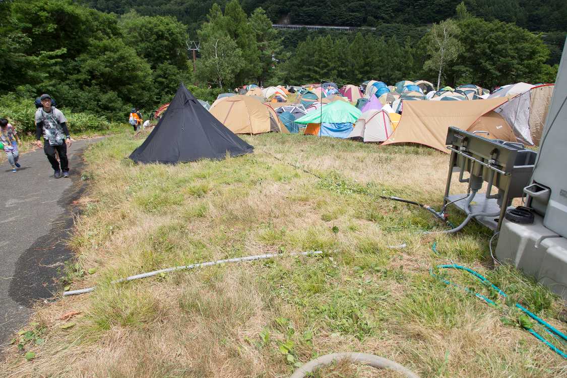 手洗いの排水は垂れ流しか。