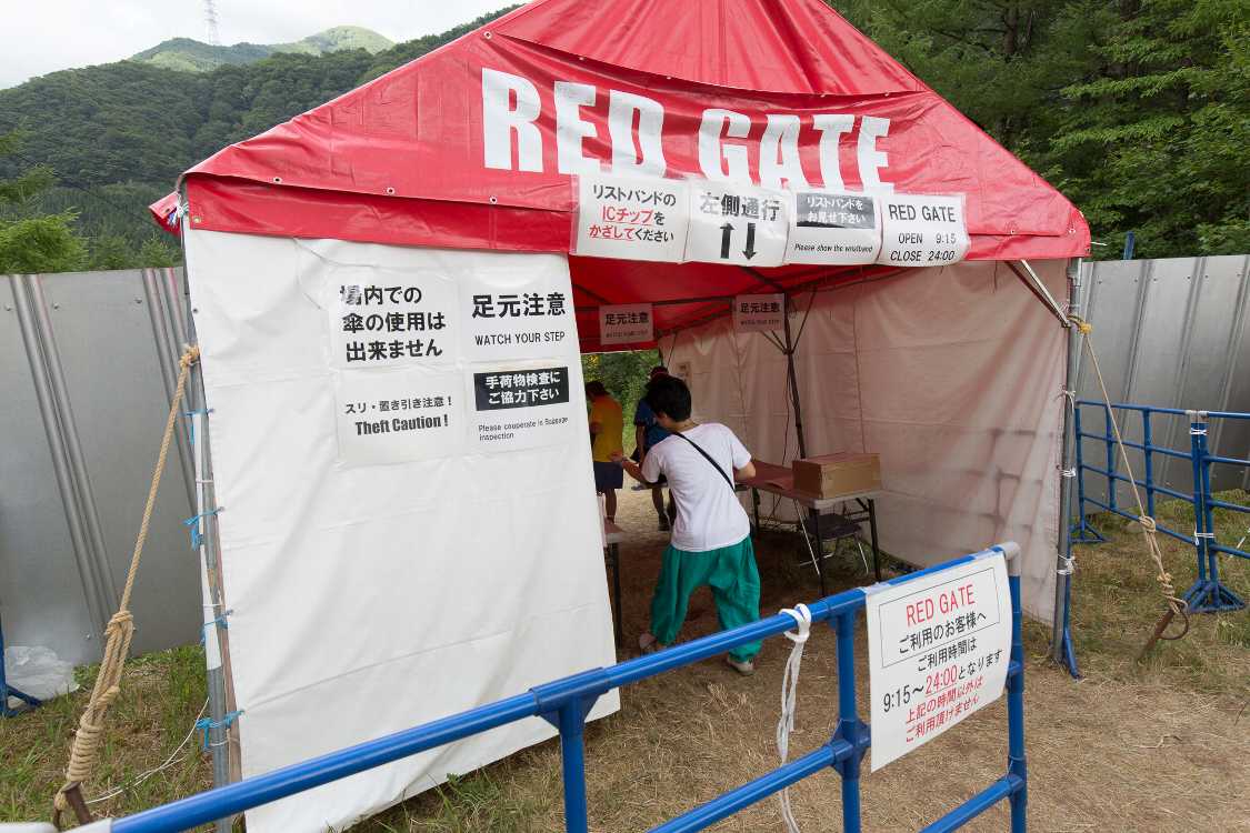 リストバンドチェックも当然あります。