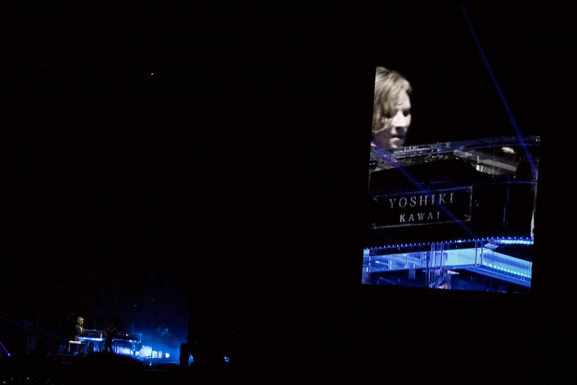 X JAPANのYOSHIKIが登場。