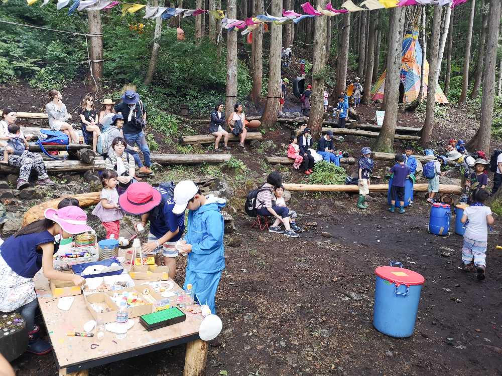 工作用の机があります。