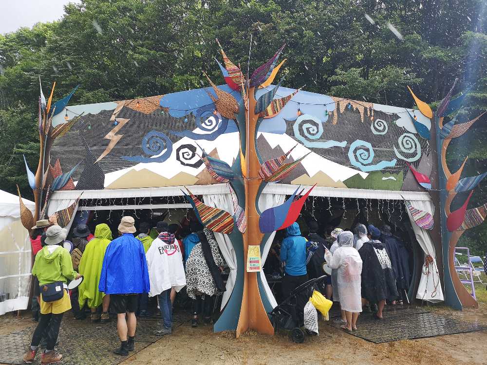 ドラムのセッション中。