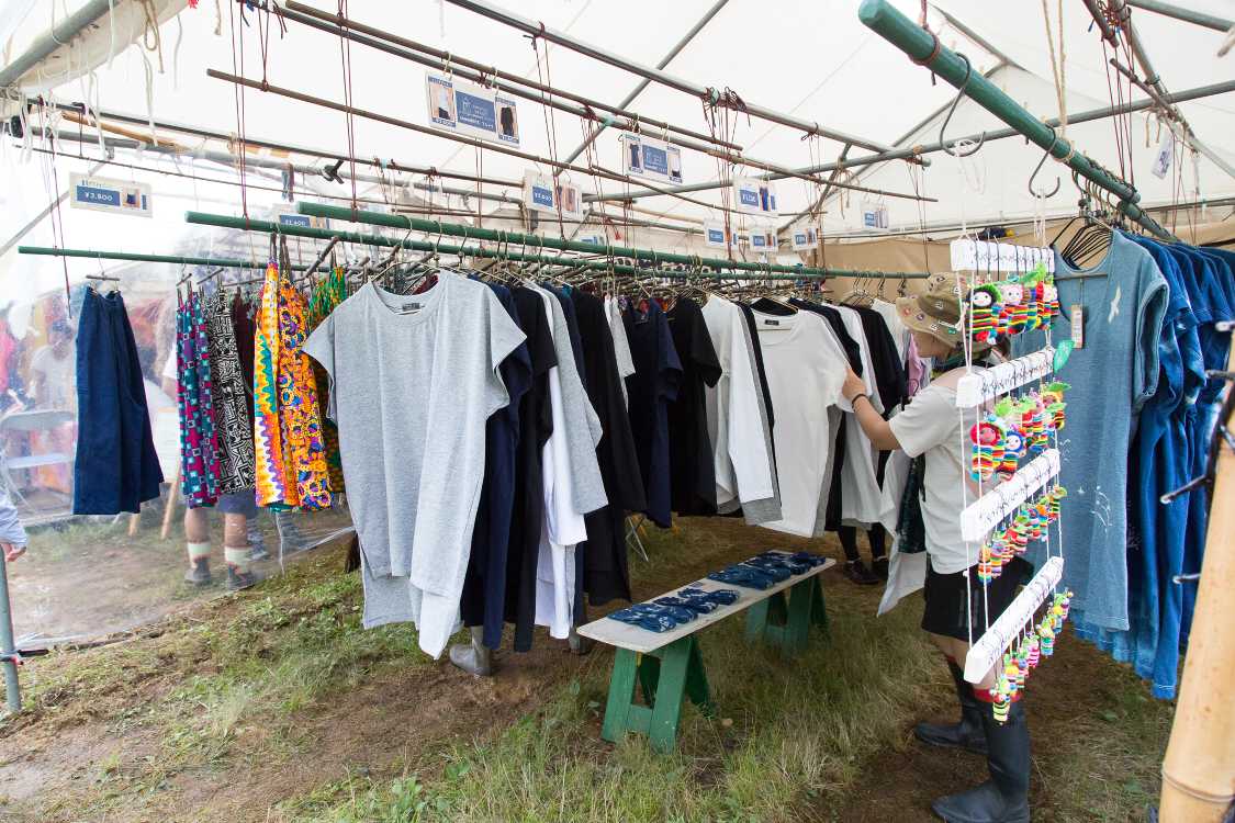 一般的な服飾雑貨も販売。