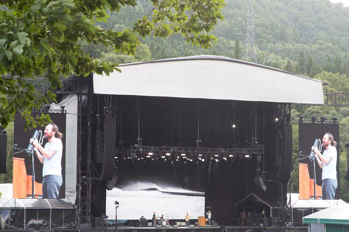 前回出演した時は日曜のトリでした。