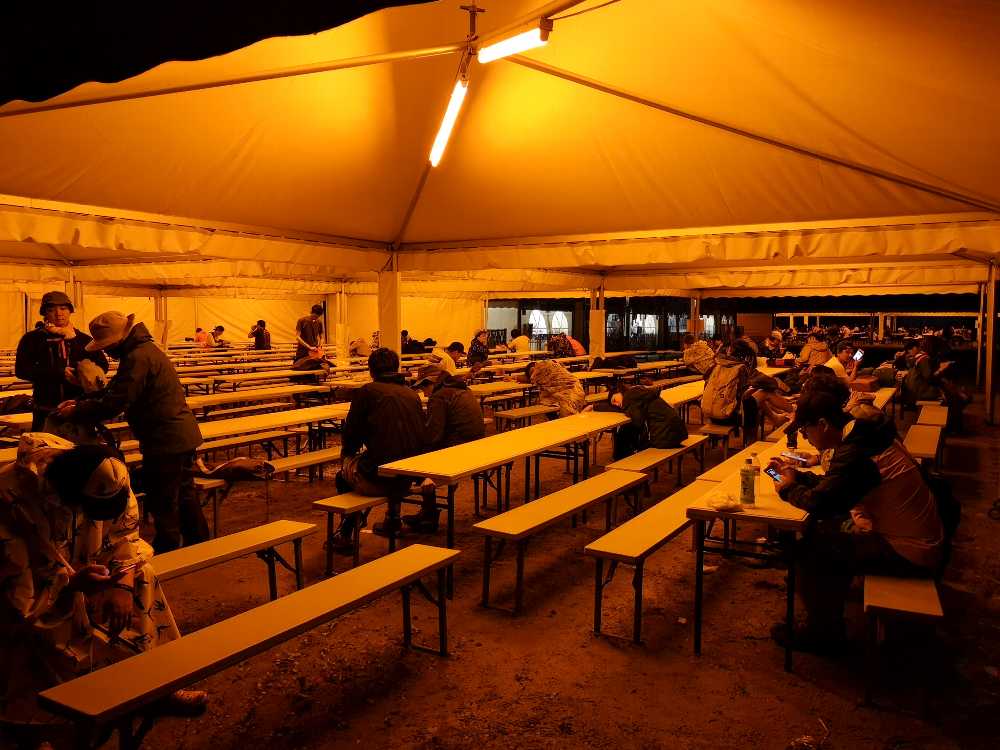 夜は実質的に休憩所です。