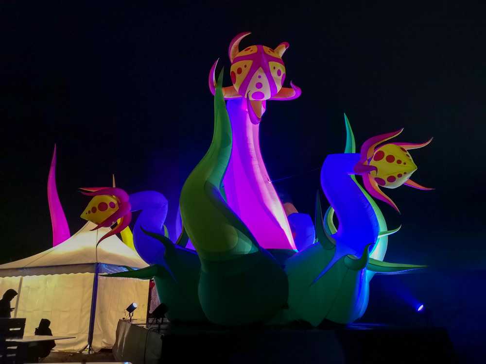 オレンジカフェの巨大なオブジェ。