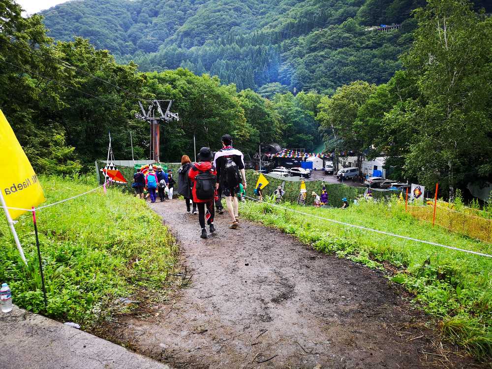 レッドマーキー方面へ。