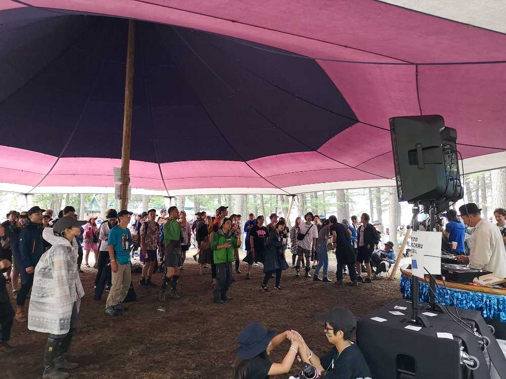 ブルーギャラクシーのDJテント。