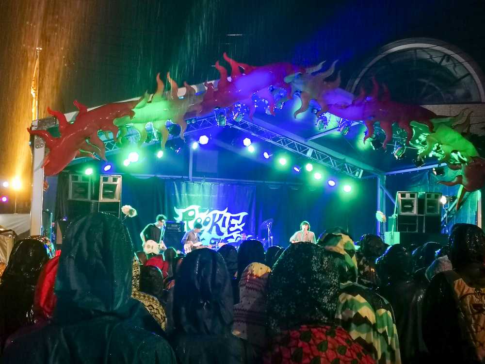 深夜のみの演奏です。