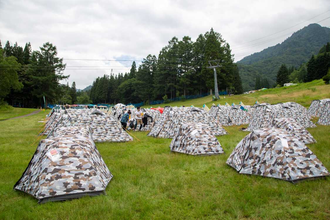 テントの大きさからして1人用です。