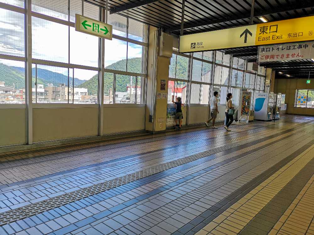 臨時の店もありません。