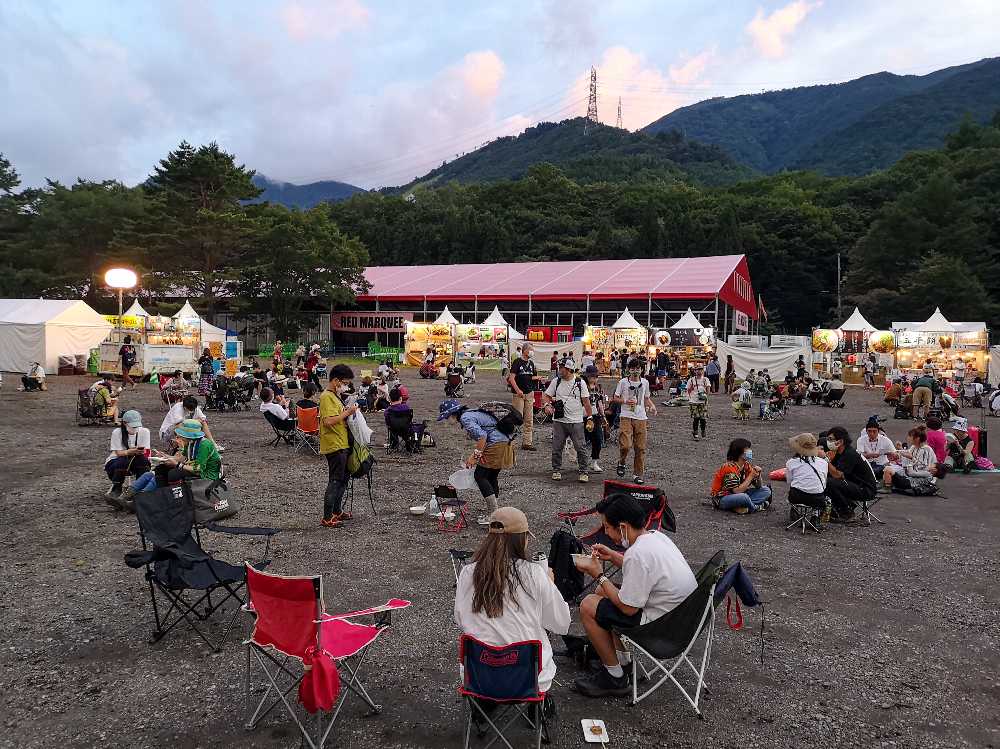 前夜祭はないので櫓も建てられていません。