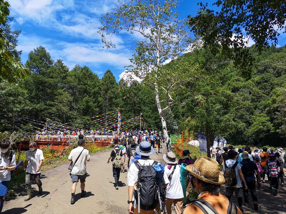 ところ天国横。森のハイジカレーは移転したのでありません。