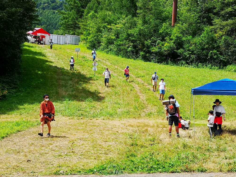 ドラゴンドラ乗り場方面。