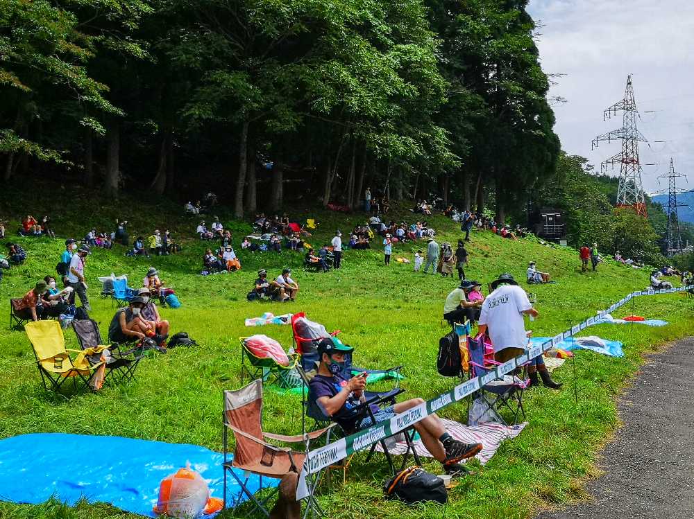 グリーンステージの通路後方。