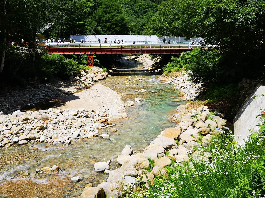 整備された浅貝川。