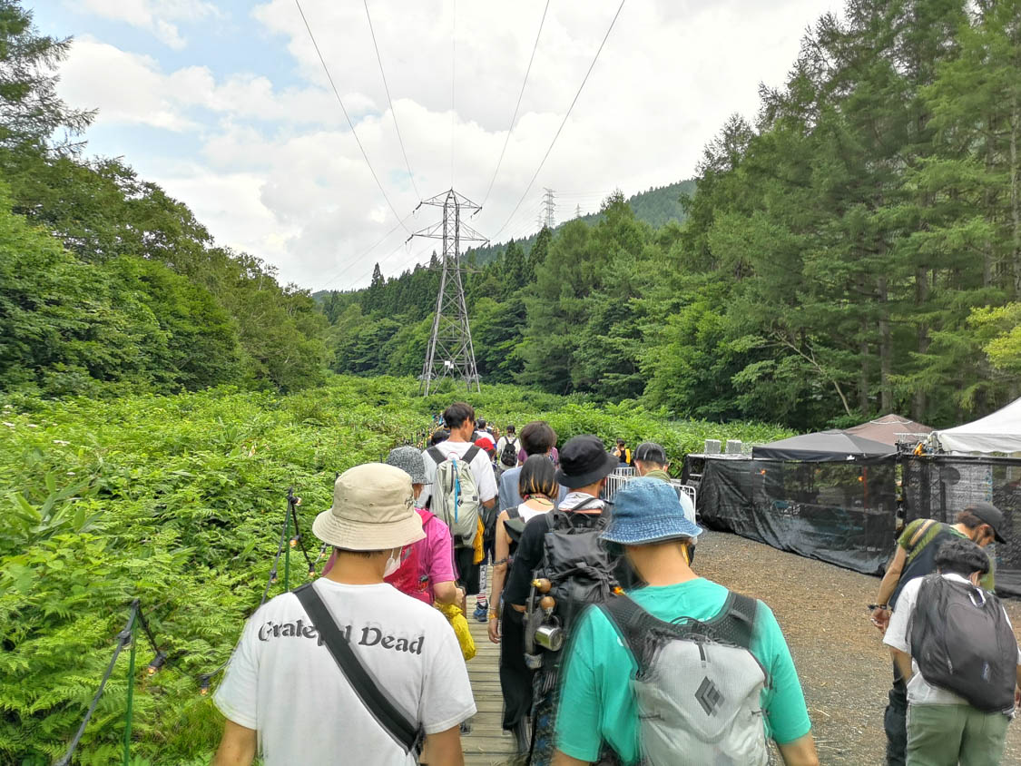 ホワイトステージからグリーンステージへのボードウォーク。