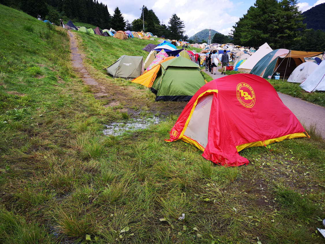 BサイトとCサイトの間の水がたまりやすい坂。