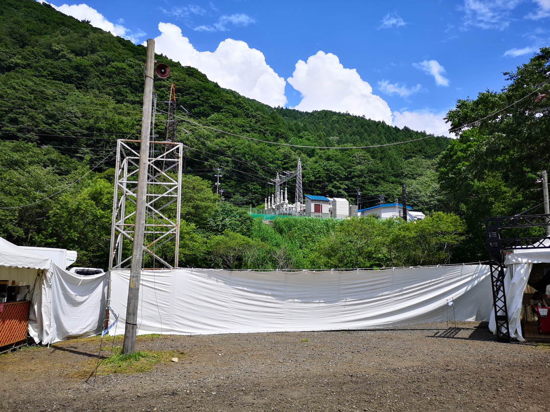 以前の岩盤スクエアはありません。