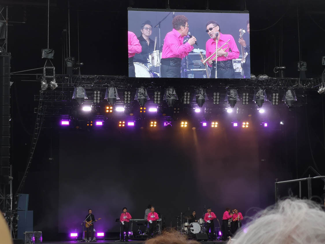 桑野信義も参加。