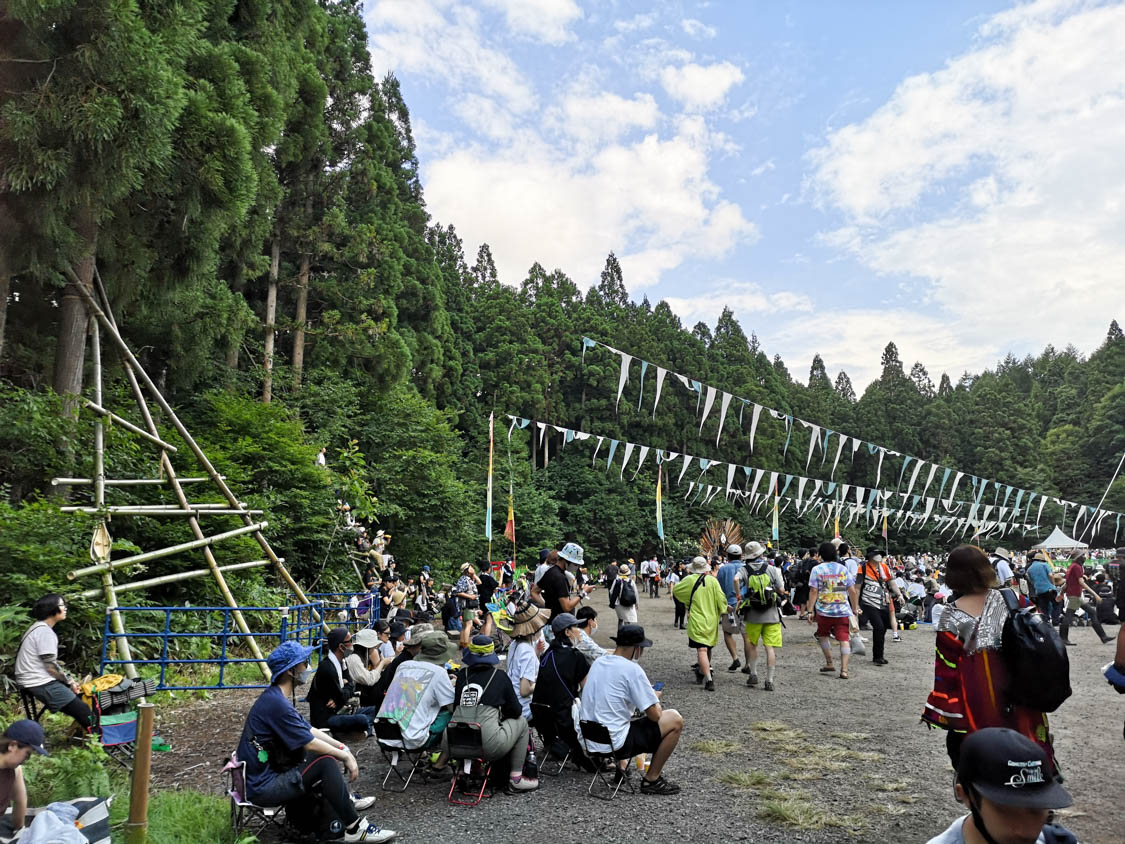 3日目になると竹が割れて使用不能になりました。