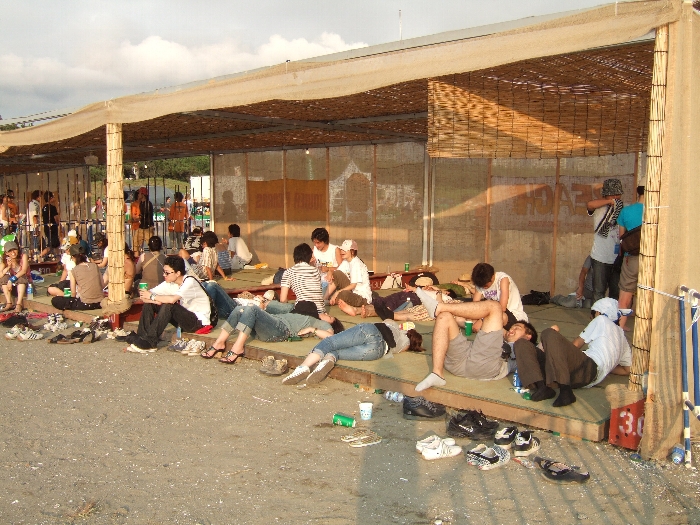 ステージ後方の座敷。