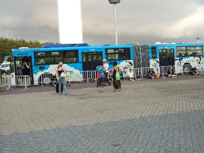 デザインが違うので連結バスも複数台巡回しています。